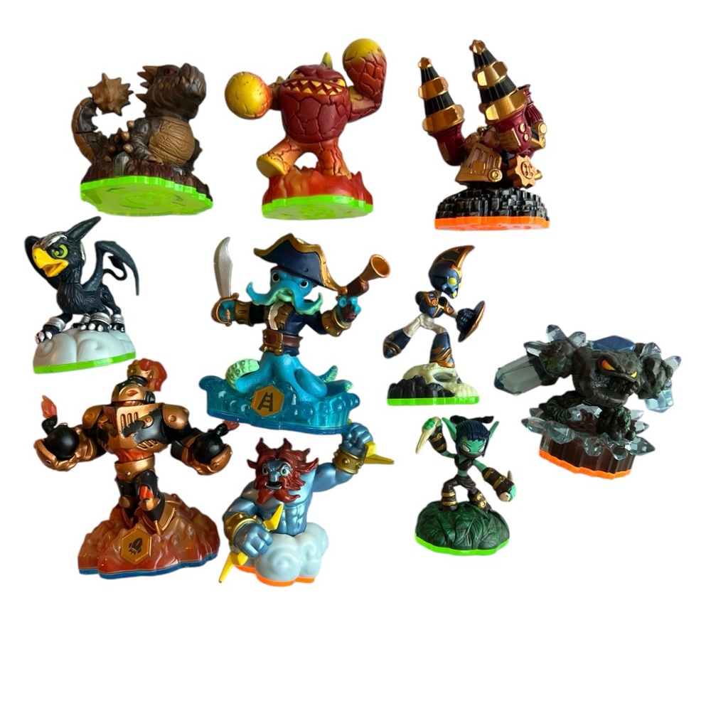 Skylanders Treasure‎ Chest With 10 Figures Travel Case Bag Activision Nintendo